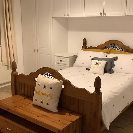 Bumblebee * Donegal Town