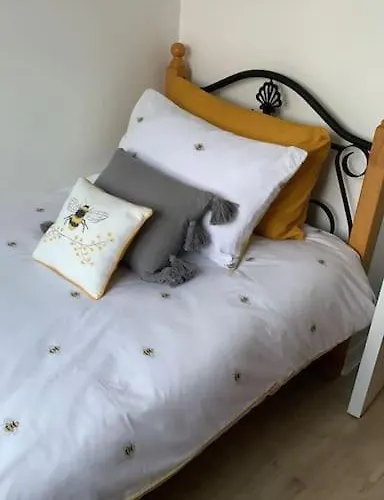 Bumblebee Feriehus *